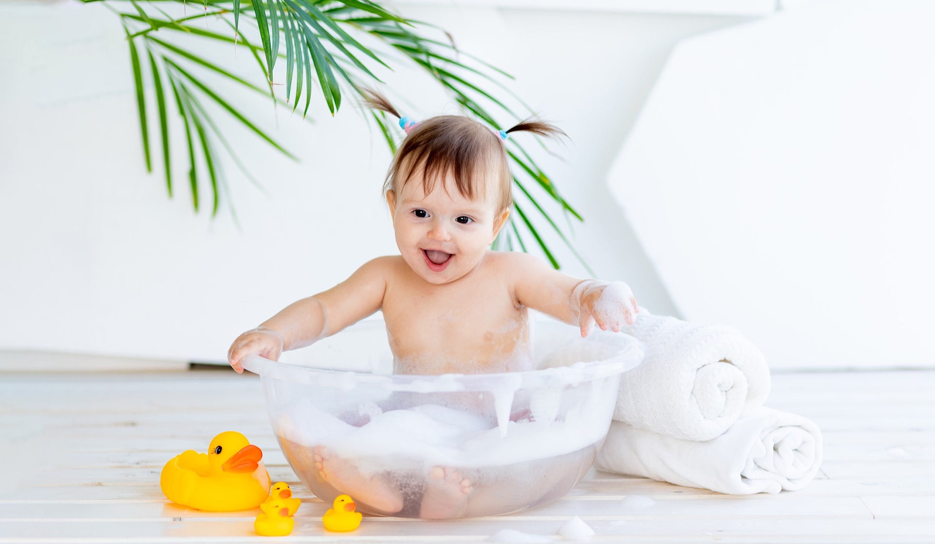 Why Choose Hooded Baby Bath Towels? | Cuddle Baby