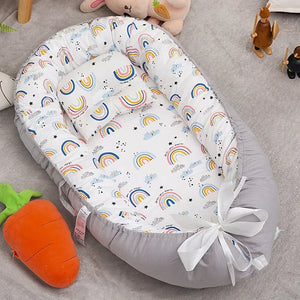 Portable Baby Crib Lounger.