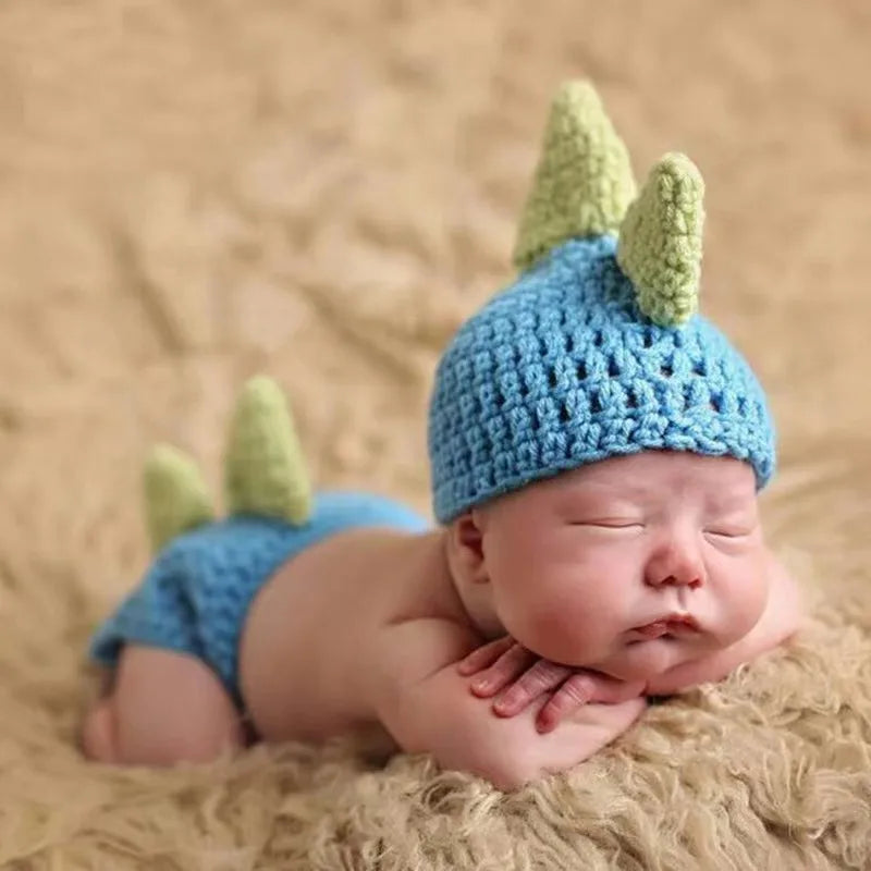 Adorable Newborn Dinosaur Crochet Outfit – Handmade Baby Photo Prop