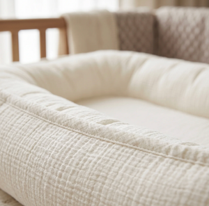 Portable Isolation Single-shoulder Mommy Bag Crib.