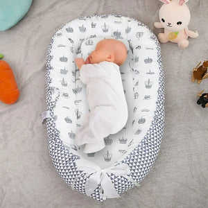 Portable Baby Crib Lounger.